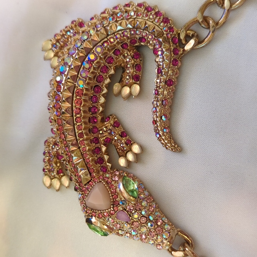 BETSEY JOHNSON Reptiles HUGE Alligator Crocodile Gator Pink AB Crystal Necklace